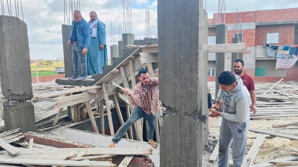 fb_img_17444466198993078374371885061966-1024x576 تنفيذا لتوجيهات القيادة السياسية وتعليمات السيدة الدكتوره / جاكلين عازر - محافظ البحيره بضرورة التصدى بكل حزم للتعديات على الاراضى الزراعية وأملاك الدولة او البناء بدون ترخيص وتنفيذ القانون على المخالفين .