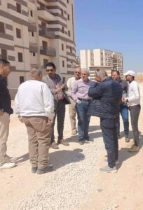fb_img_17445321390618227632441716786095-204x300 وزير الإسكان يتابع موقف تنفيذ وحدات "سكن لكل المصريين" بمدينة العبور الجديدة