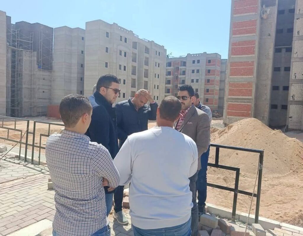 fb_img_17445321407371165237546928473749-1024x800 وزير الإسكان يتابع موقف تنفيذ وحدات "سكن لكل المصريين" بمدينة العبور الجديدة