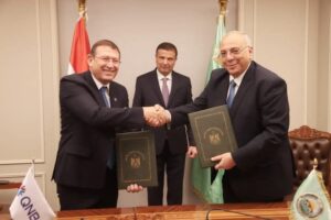 fb_img_17445417274378111044098205655763-300x200 وزير الزراعة يشهد توقيع بروتوكول تعاون بين مركز بحوث الصحراء وبنك QNB مصر لتنمية الزراعة في سيناء