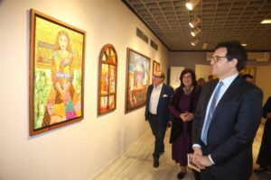 fb_img_17447974489592503355583872086683-300x200 وزير الثقافة يتفقد عددًا من معارض الفنون التشكيلية بدار الأوبرا المصرية احتفالًا باليوم العالمي للفن