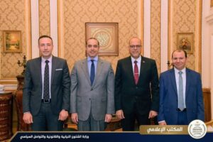 fb_img_17447977638757363732518669703549-300x200 وزير الشئون النيابية يشكر كل من ساهم في إقرار مشروع قانون العمل الجديد بعد الموافقة عليه نهائيًا