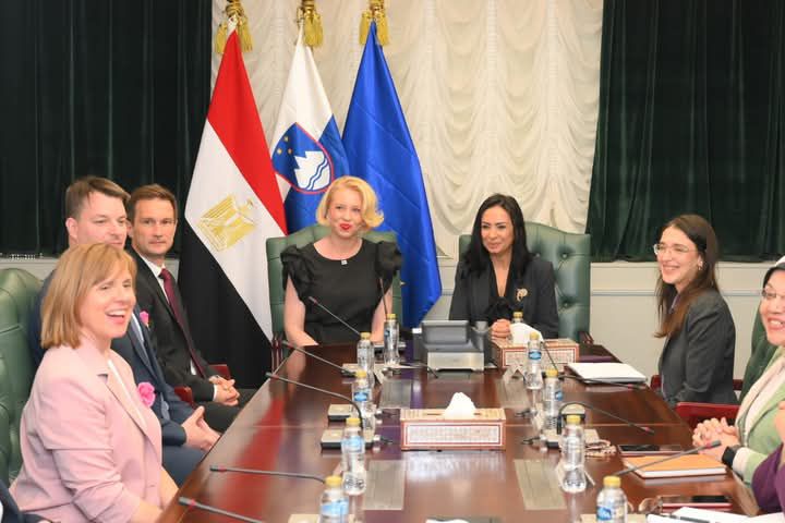 fb_img_17448154512254966272148244017186 وزيرة التضامن الاجتماعي تستقبل رئيسة الجمعية الوطنية السلوفينية