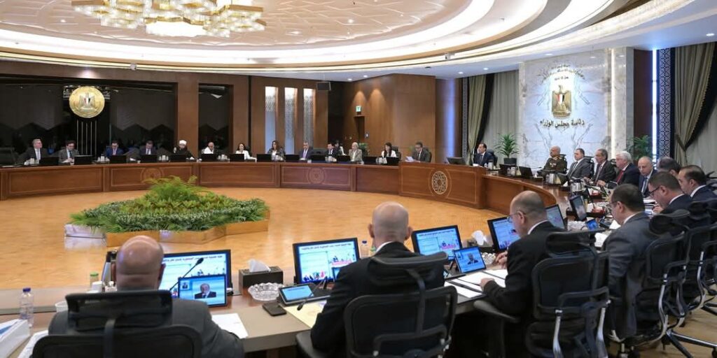 fb_img_17448905622272274027738976123751-1024x512 مجلس الوزراء يُثمن نتائج زيارة فخامة الرئيس لكل من قطر والكويت والتي تناولت سبل تطوير التعاون في العديد من المجالات