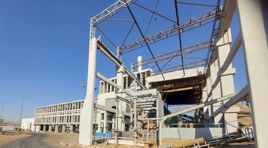 fb_img_17448910804157921992657333948855-1024x567 بعد توقف 5 سنوات.. "قطاع الأعمال": إعادة تشغيل مصنع الفيروسليكون بشركة "كيما"