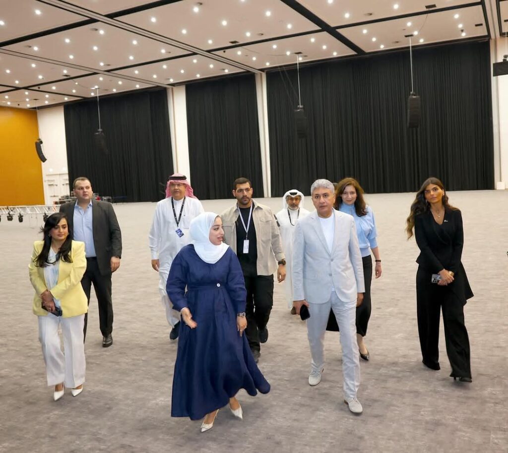 fb_img_17449021032511056914409809864415-1024x913 وزير السياحة والآثار يقوم بزيارة سريعة لمملكة البحرين