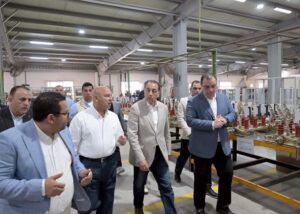 fb_img_17450632237973387209613336676383-300x214 رئيس مجلس الوزراء يتفقد مصانع شركة طيبة للصناعات المتطورة