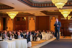 fb_img_17450635439176971764155812629159-300x200 وزير قطاع الأعمال العام يعقد لقاءً موسعًا مع رؤساء الشركات التابعة حول استراتيجية العمل نحو تحقيق الاستدامة