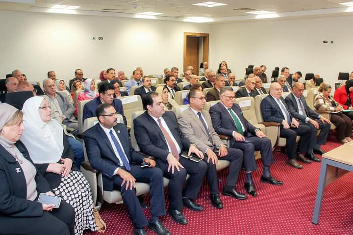 fb_img_17450636395618171810857934096170 وزير المالية.. للعاملين بالجمارك