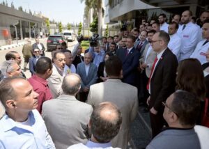 fb_img_17450637719444993439667114965743-300x214 رئيس الوزراء يتفقد مصنع شركة يوتوبيا للصناعات الدوائية... ويؤكد: قطاع صناعة الدواء من القطاعات ذات الأولوية للدولة المصرية