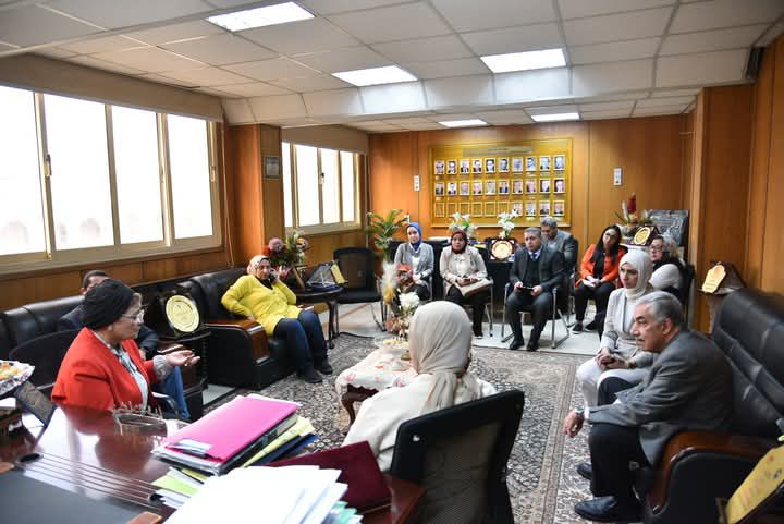 fb_img_17451367670253919210630619229037 "الصحة" تبحث التوسع في مبادرة "الألف يوم الذهبية" بالقطاع الخاص