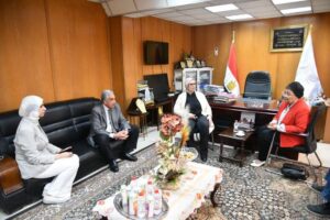 fb_img_17451367694325672267930444823782-300x200 "الصحة" تبحث التوسع في مبادرة "الألف يوم الذهبية" بالقطاع الخاص