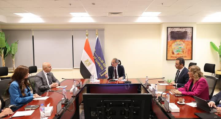 fb_img_17452346224083316516044626887431 وزير الاتصالات يشهد توقيع مذكرة تفاهم بين وزارة الاتصالات وتكنولوجيا المعلومات وشركة مايكروسوفت مصر