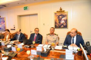 fb_img_17452347952516171851965153141850-300x200 وزيرة البيئة تترأس الجلسة الأولى لمجلس إدارة جهاز تنظيم المخلفات فى تشكيله الجديد