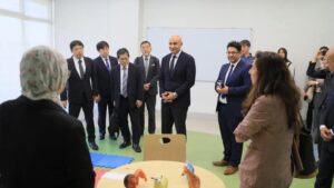 fb_img_1745235241868626747268488548371-300x169 وزير التربية والتعليم يصطحب وفدًا يابانيًا من مجلس التعليم بمحافظة طوكيو في زيارة لمركز ريادة المصري الدولي لتمكين ذوي الاحتياجات الخاصة بالعاشر من رمضان