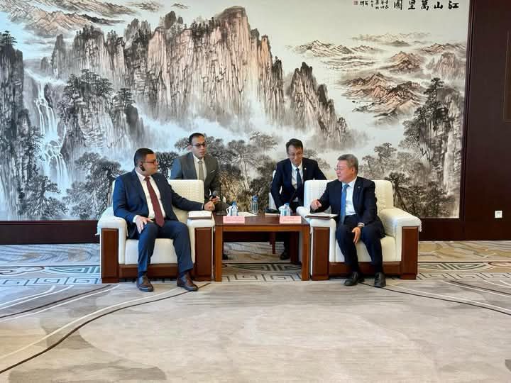 fb_img_17453204952376144719954080011223 وزير الإسكان يلتقي رئيس شركة "CSCEC" الصينية ببكين لمتابعة موقف المشروعات المشتركة.. وسبل تعزيز التعاون بين الجانبين