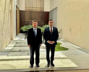 fb_img_17453205028983505815192828429610-300x242 وزير الإسكان يلتقي رئيس شركة "CSCEC" الصينية ببكين لمتابعة موقف المشروعات المشتركة.. وسبل تعزيز التعاون بين الجانبين
