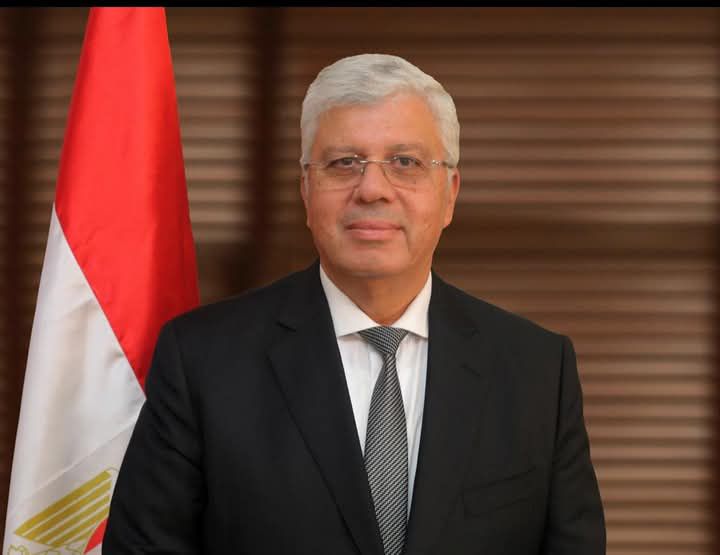 fb_img_17453206824823640994326179633524 وزير التعليم العالي يغادر إلى الكويت للمشاركة في قمة كيو إس والمؤتمر العام لاتحاد الجامعات العربية