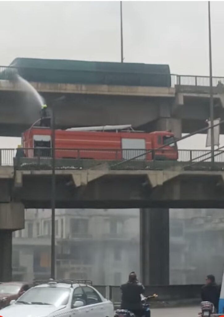 img_7266-1-725x1024 النيابة تطلب تحريات المباحث حول حريق سيارة أعلى كوبرى أكتوبر وتستمع لمالكها