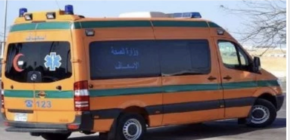 إصابة 8 أشخاص بينهم طفلان فى حادث انقلاب سيارة على طريق أسيوط الغربى