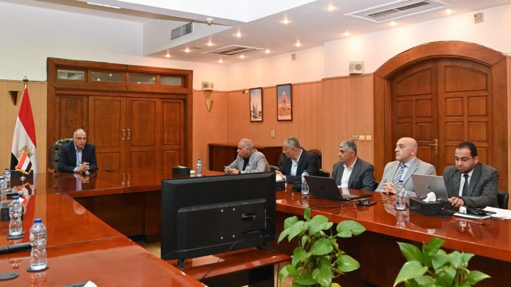 fb_img_17461789134401796668309876924292-1024x576 وزير الري يتابع حالة المنظومة المائية وتطهيرات الترع والاستعداد لفترة أقصى الإحتياجات المائية