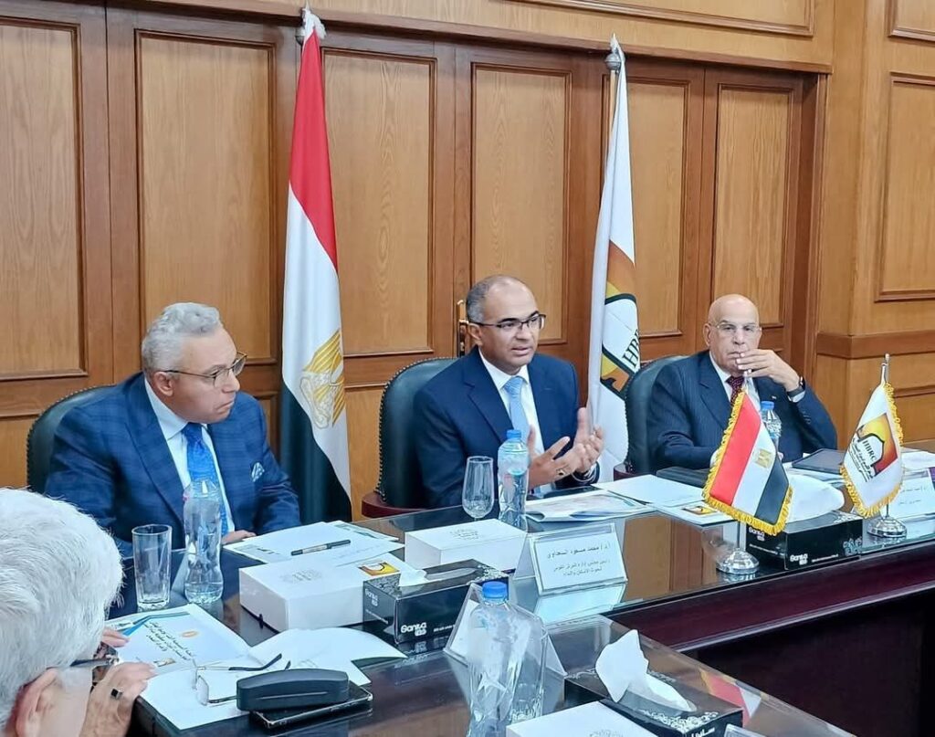 fb_img_17462604432903926650391998555285-1024x807 نائب وزير الإسكان يعقد اجتماعًا موسعًا مع اللجنة التنسيقية العليا لتحديث منظومة أكواد مياه الشرب والصرف الصحي