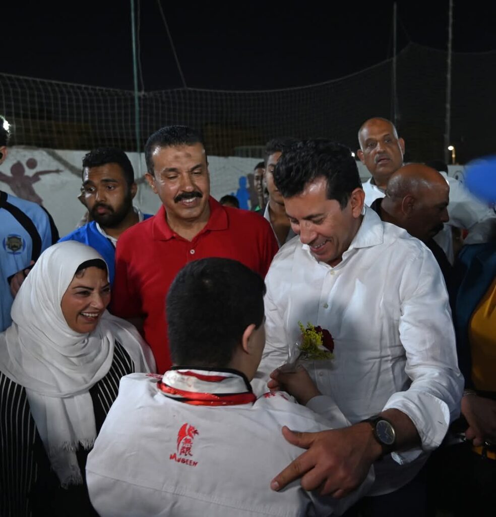fb_img_17462613260558998327073777875695-984x1024 وزير الرياضة يشهد مهرجان جنوب الصعيد المتكامل بمشاركة 2000 شاب وفتاة من أربع محافظات