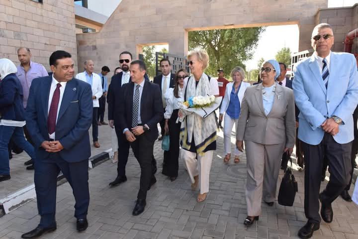 fb_img_17462786864288774048890845402632 هيئة الرعاية الصحية تستقبل سفيرة الاتحاد الأوروبي ورئيس المجلس القومي للمرأة ومحافظ أسوان في زيارة  للمستشفيات التابعة للهيئة بالمحافظة