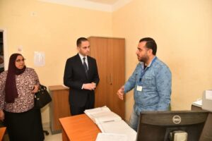 fb_img_17463662269226621064037276024862-300x200 نائب وزير الصحة يقوم بجولة مفاجئة على المنشآت الصحية بمدينة الشروق