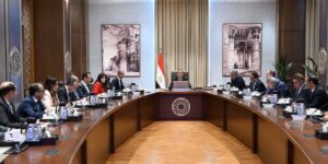 fb_img_17463663235054153171162491131740-300x150 رئيس الوزراء يستعرض مشروع تطوير المنظومة الالكترونية لإنهاء إجراءات وصول السائحين إلى المطارات المصرية