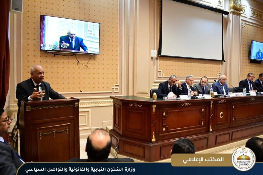 fb_img_17464330029363158327626803179713-1024x683 المستشار محمود فوزي يستعرض التطور التشريعي التاريخي لقوانين الإيجار في مصر أمام النواب.. ويطمئن الجميع: الحكومة والنواب لن ينحازوا لطرف على حساب الآخر في علاقة المالك والمستأجر