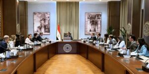 fb_img_17465363648287464245369043025029-300x150 لاستعراض خطط الشركة للاستثمار في مصر خلال المرحلة المقبلة:رئيس الوزراء يستقبل الرئيس التنفيذي لشركة "فيزا"