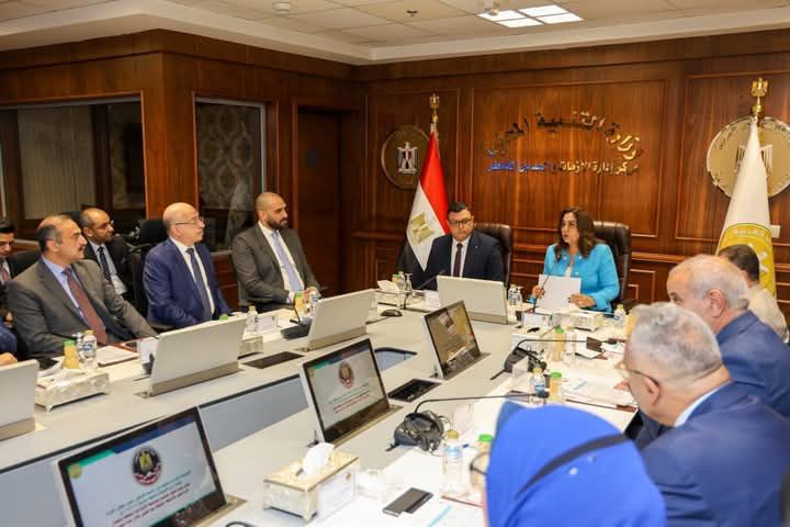 fb_img_17465496459667722123834851746254 وزيرا التنمية المحلية والإسكان يترأسان اجتماع اللجنة العليا لتراخيص المحال العامة لبحث تيسير وتبسيط إجراءات إصدار التراخيص المختلفة بالمحافظات