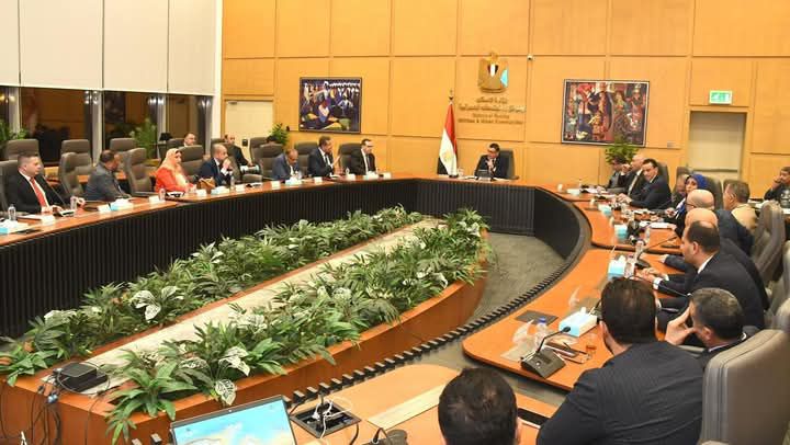 fb_img_17466120001742660643973102443640 وزير الإسكان يلتقي مجلس إدارة غرفة صناعة التطوير العقارى باتحاد الصناعات المصرية