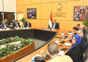 fb_img_17466120039205656056845394056366-300x213 وزير الإسكان يلتقي مجلس إدارة غرفة صناعة التطوير العقارى باتحاد الصناعات المصرية