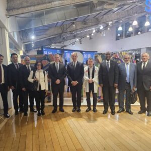 fb_img_17466249336418769448480246902730-300x300 وزير الاتصالات وتكنولوجيا المعلومات يلتقي مسؤولى شركات يابانية لبحث فرص التعاون والاستثمار فى مجال تصميم وصناعة الإلكترونيات وأشباه الموصلات