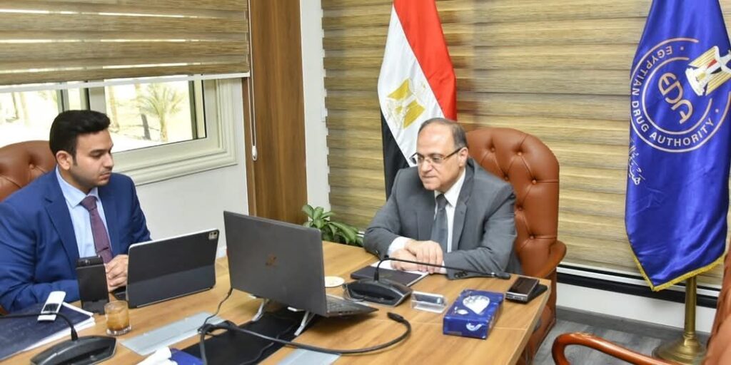 fb_img_17466914142283633011985939730749-1024x512 رئيس هيئة الدواء يجتمع افتراضيًا مع الرئيس التنفيذي للهيئة الوطنية لتنظيم المهن والخدمات الصحية بمملكة البحرين