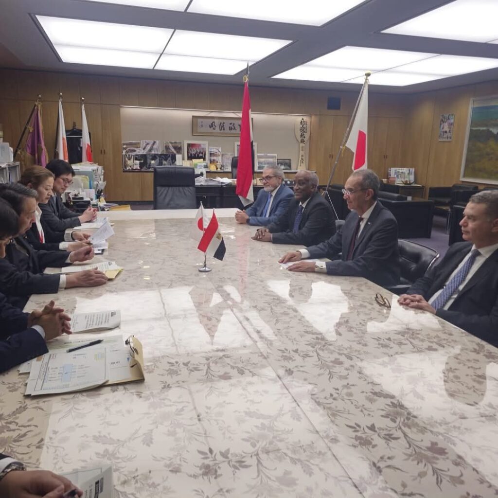 fb_img_17466917587126796078012139360946-1024x1024 وزير الاتصالات وتكنولوجيا المعلومات يلتقى محافظ طوكيو لبحث التعاون فى مجالات بناء القدرات الرقمية ودعم ريادة الأعمال