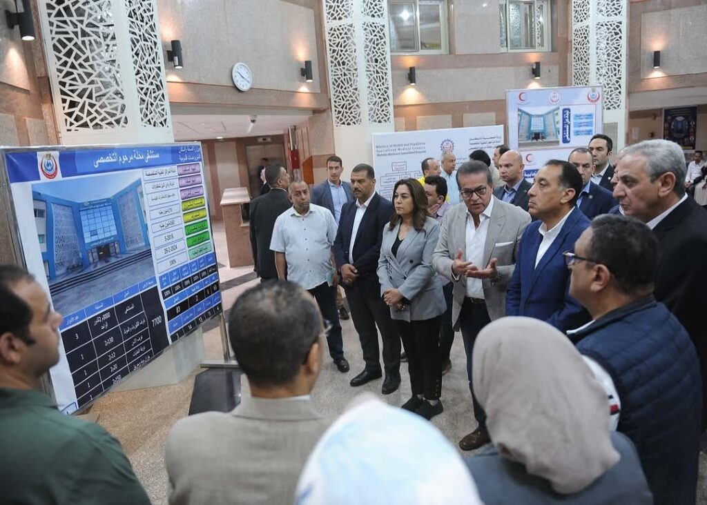 fb_img_17466924438302772803010904941827-1024x732 خلال جولة رئيس الوزراء اليوم بالمحافظة:<br>نائب رئيس الوزراء للتنمية البشرية وزير الصحة والسكان يستعرض مشروعات الوزارة والخريطة الصحية بالغربية