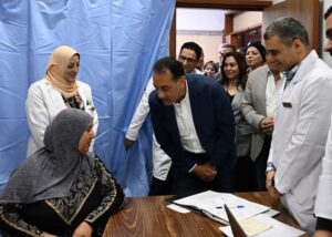 fb_img_17466995121345855572641674790520-300x214 خلال جولته بعدد من المشروعات الخدمية والتنموية بمحافظة الغربية:رئيس الوزراء يتفقد مركز أورام طنطا القديم