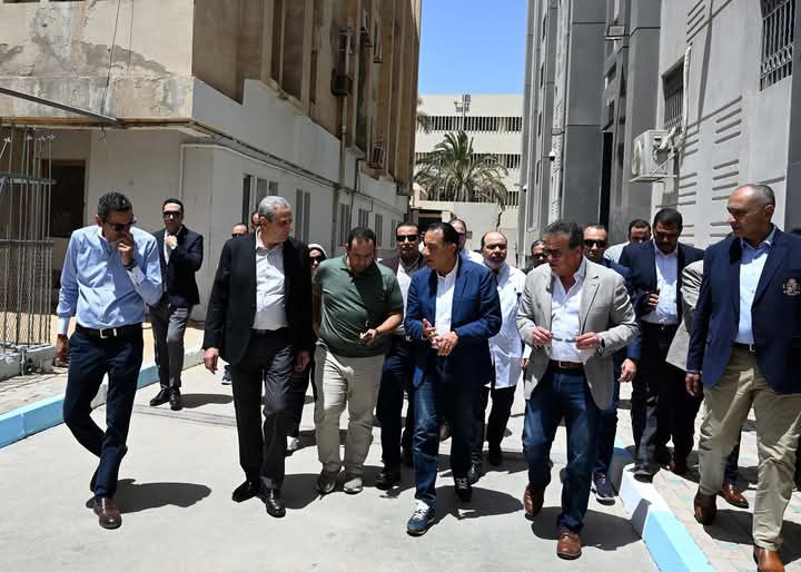 fb_img_17466997411136049538919636015925 خلال جولته اليوم بمحافظة الغربية:رئيس الوزراء يتفقد مستشفى حميات طنطا