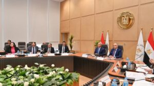 fb_img_17467770940512833191393743938908-300x169 عقد اجتماع اللجنة العليا لتراخيص الشواطئ برئاسة وزير الموارد المائية والرى وبحضور وزير الصناعة والنقل، وممثلي الوزارات والمحافظات والجهات المعنية