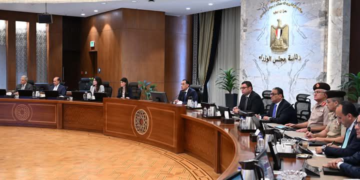 fb_img_17469721756674570594550162814930 رئيس الوزراء يتابع الموقف التنفيذي للمرحلة الأولى من المبادرة الرئاسية "حياة كريمة"