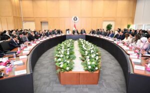 fb_img_17470377910368455136855731000194-300x187 نائب رئيس مجلس الوزراء للتنمية الصناعية وزير الصناعة والنقل يترأس الاجتماع الثالث والعشرين للمجموعة الوزارية للتنمية الصناعية