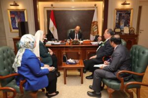 fb_img_17470582227352635310905226185333-300x200 وزير العمل يلتقي وفدًا من شركة "إيلو للإستشارات والخدمات المتكاملة"