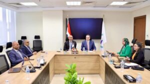 fb_img_17473032340526743545651730618664-300x168 وزير التربية والتعليم ورئيس التنظيم والإدارة يتفقان على رفع الحد الأقصى لسن المتقدم في مسابقة شغل وظائف "معلم مساعد" من معلمي الحصة حتى 45 عامًا