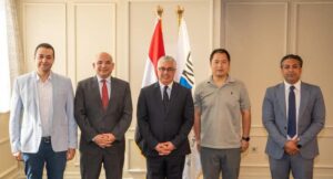 fb_img_17473190940351807490172538013716-300x162 رئيس اقتصادية قناة السويس يوقع عقد مشروع شركة كينليد الصينية لإنتاج مواد التغليف بمنطقة القنطرة غرب الصناعية