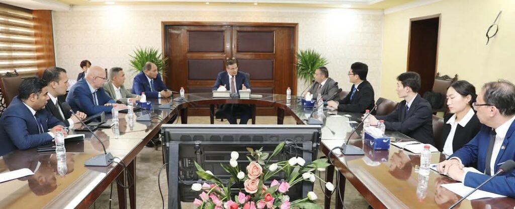 fb_img_17473803005093878041006378926115-1024x415 وزير الزراعة يبحث مع كبرى الشركات الكورية الاستثمار في مجال إنتاج لقاحات الدواجن في مصر