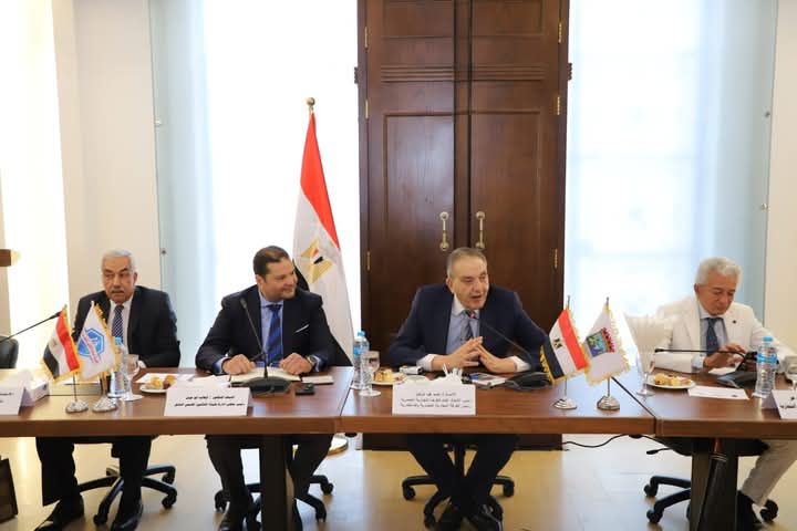 fb_img_17474693822812316136988908477321 الهيئة العامة للتأمين الصحي الشامل توقع بروتوكول تعاون مع غرفة مقدمي الرعاية الصحية والمستشفيات الخاصة باتحاد الصناعات