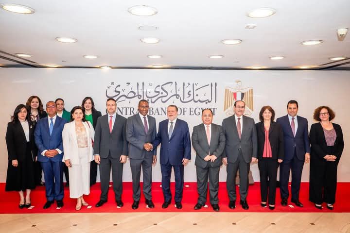 fb_img_17475699244204748224656215990716 محافظ البنك المركزي المصري يستقبل نائب المدير العام لصندوق النقد الدولي والوفد المرافق له